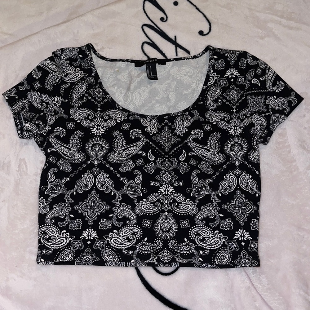 Crop top